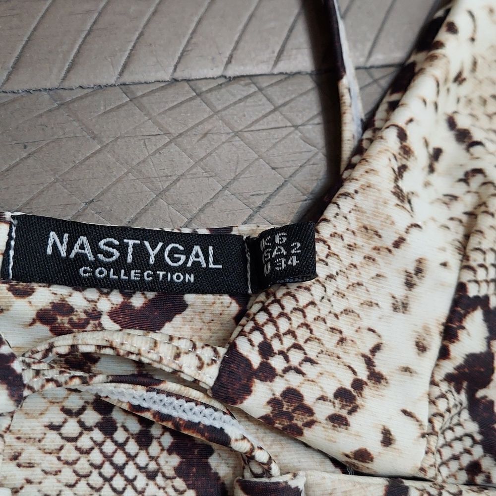 Nasty Gal Snakeskin Print High Waist String Bikini Sz 2 - Picture 4 of 9